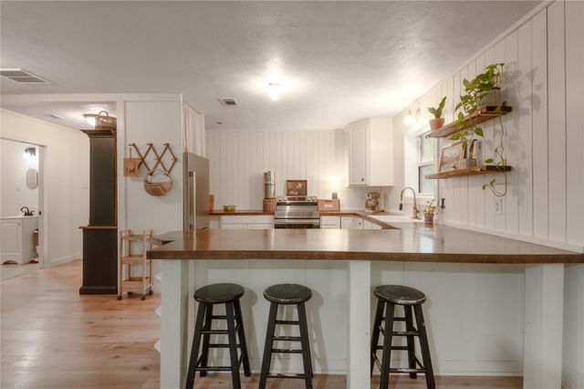 347 Shelby, Livingston, TX 77351