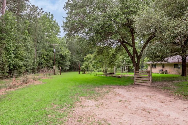 347 Shelby, Livingston, TX 77351