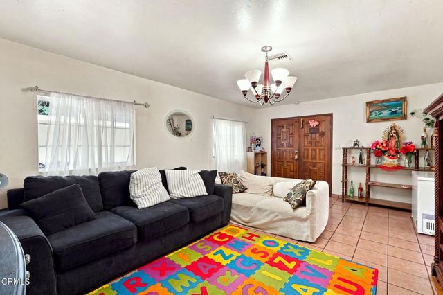 144 Backus Avenue, Pasadena, CA 91107