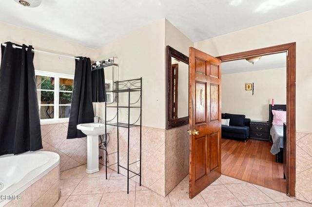 144 Backus Avenue, Pasadena, CA 91107