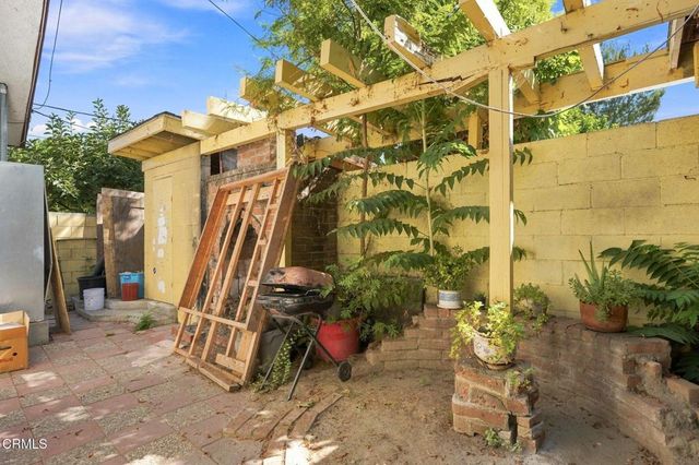 144 Backus Avenue, Pasadena, CA 91107