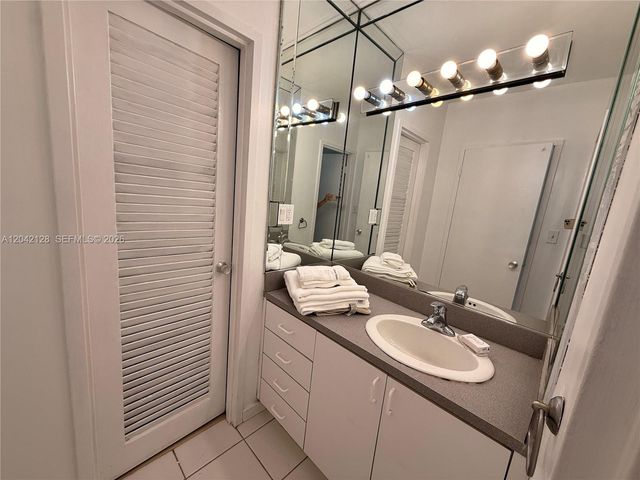 100 Lincoln Rd 1025, Miami Beach, FL 33139