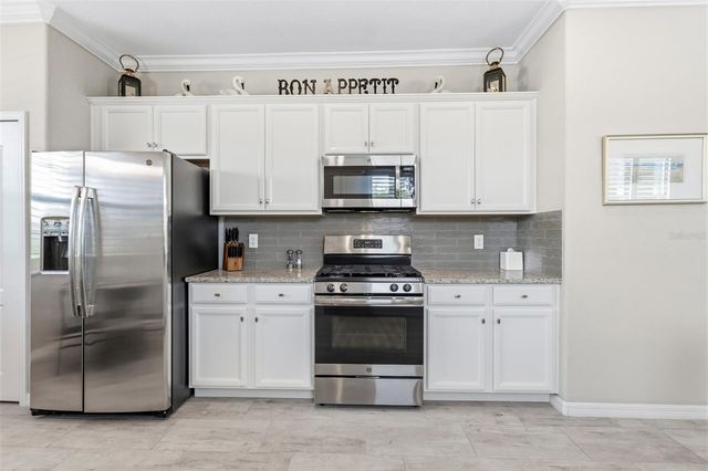 10233 LOCH LOMOND DRIVE, Bradenton, FL 34211