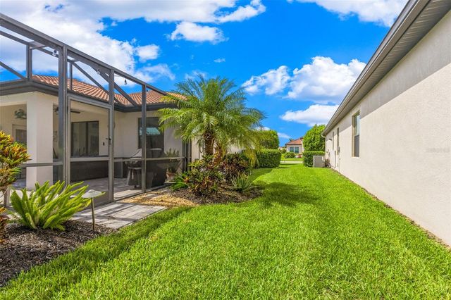 10233 LOCH LOMOND DRIVE, Bradenton, FL 34211