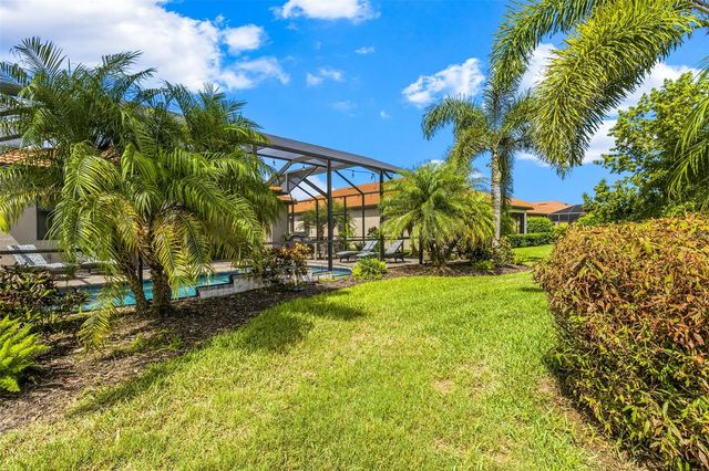 10233 LOCH LOMOND DRIVE, Bradenton, FL 34211