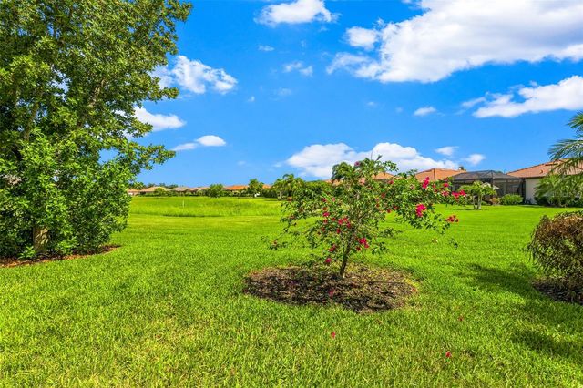 10233 LOCH LOMOND DRIVE, Bradenton, FL 34211