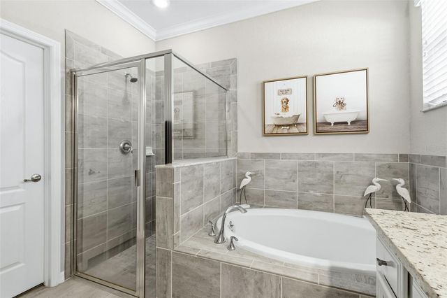 10233 LOCH LOMOND DRIVE, Bradenton, FL 34211