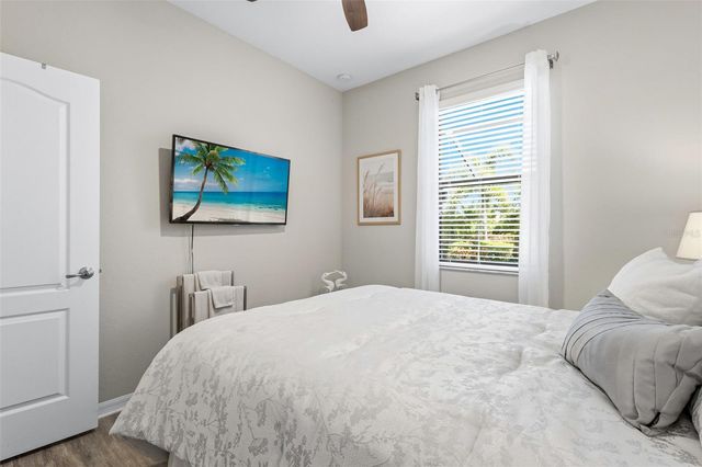 10233 LOCH LOMOND DRIVE, Bradenton, FL 34211