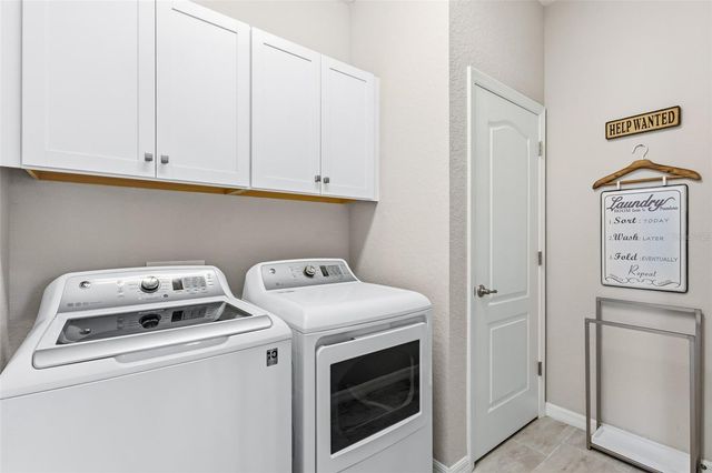 10233 LOCH LOMOND DRIVE, Bradenton, FL 34211