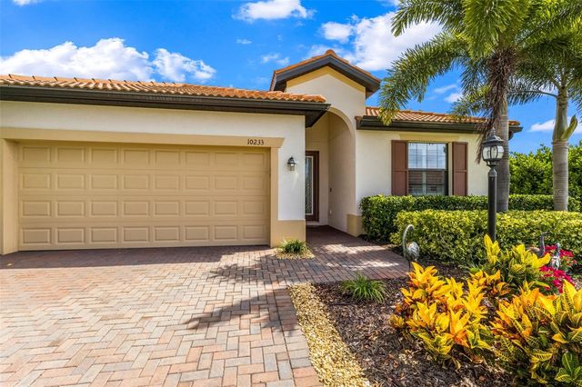 10233 LOCH LOMOND DRIVE, Bradenton, FL 34211