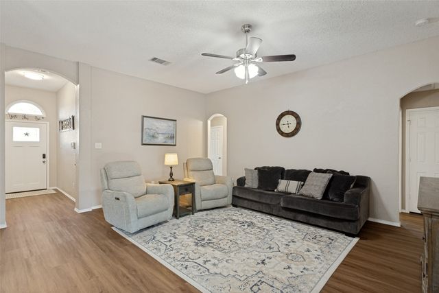 308 Candlestick Trail, Saginaw, TX 76179