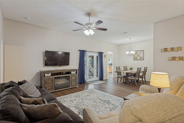 308 Candlestick Trail, Saginaw, TX 76179