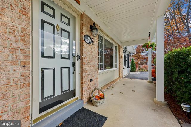 2318 PERSIMMON DR, Ijamsville, MD 21754