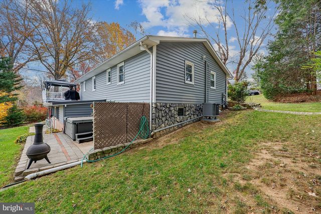 2318 PERSIMMON DR, Ijamsville, MD 21754