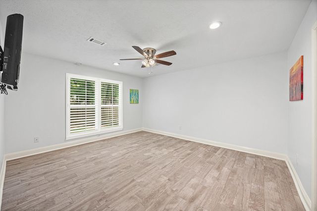 4 River Birch Lane, The Woodlands, TX 77380