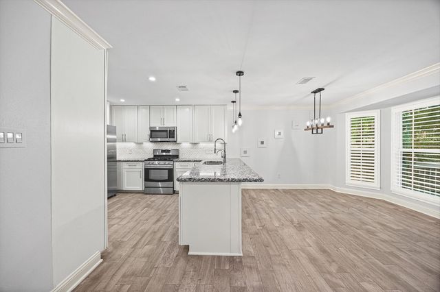 4 River Birch Lane, The Woodlands, TX 77380