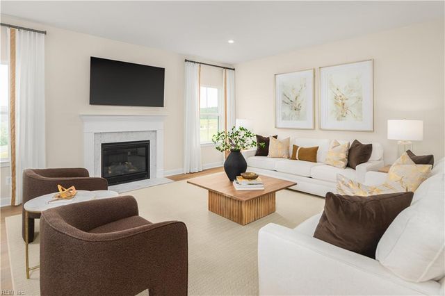 216 Leif ST, Moyock, NC 27958