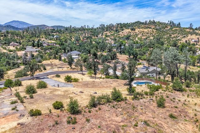 10123 Victoria Drive, Redding, CA 96001