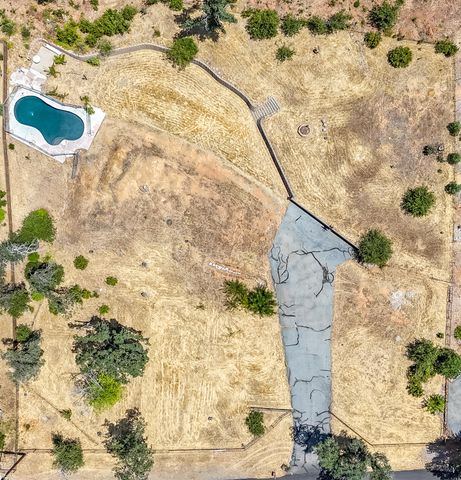 10123 Victoria Drive, Redding, CA 96001