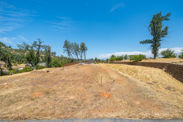 10123 Victoria Drive, Redding, CA 96001