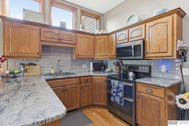21114 McClellan Drive, Gretna, NE 68028