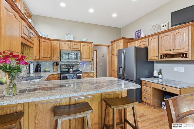 21114 McClellan Drive, Gretna, NE 68028
