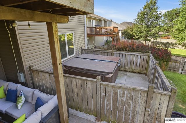 21114 McClellan Drive, Gretna, NE 68028