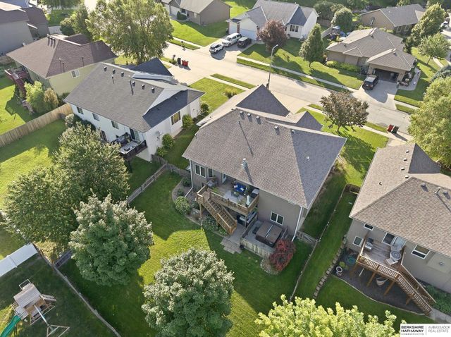 21114 McClellan Drive, Gretna, NE 68028