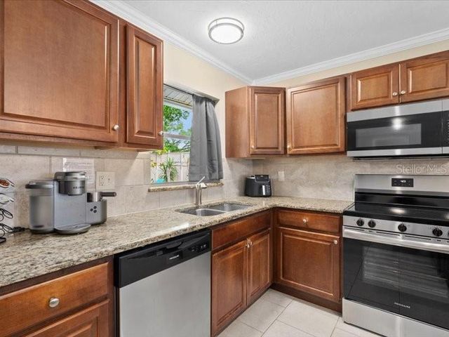 2226 FAIRFIELD AVENUE, Sarasota, FL 34232