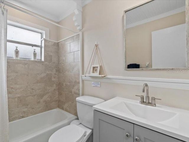 2226 FAIRFIELD AVENUE, Sarasota, FL 34232