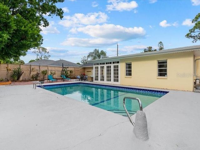 2226 FAIRFIELD AVENUE, Sarasota, FL 34232