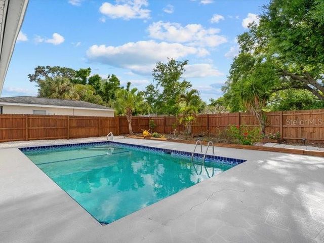 2226 FAIRFIELD AVENUE, Sarasota, FL 34232