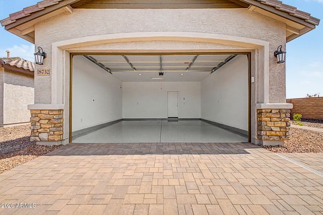 18732 W MAPLEWOOD Drive, Goodyear, AZ 85338