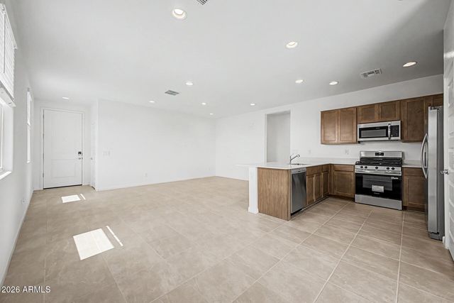 18732 W MAPLEWOOD Drive, Goodyear, AZ 85338