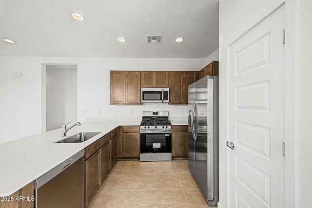 18732 W MAPLEWOOD Drive, Goodyear, AZ 85338
