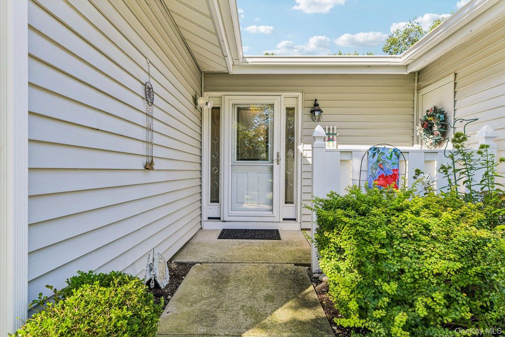 111 Fairfield Drive 111, Saint James, NY 11780 — photo 5