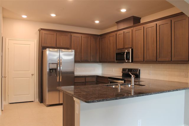 825 Ben Lane, Lewisville, TX 75056