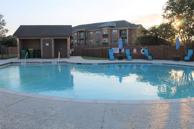 825 Ben Lane, Lewisville, TX 75056