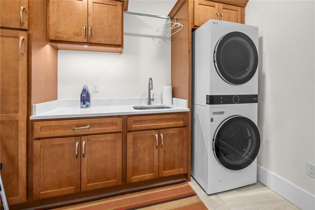 113 South Oak Pointe Drive, Seneca, SC 29672