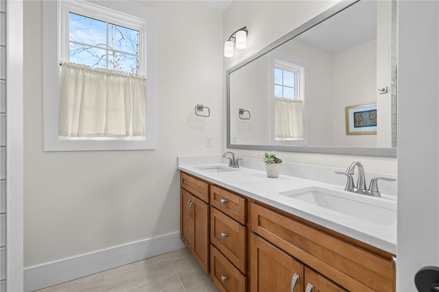 113 South Oak Pointe Drive, Seneca, SC 29672