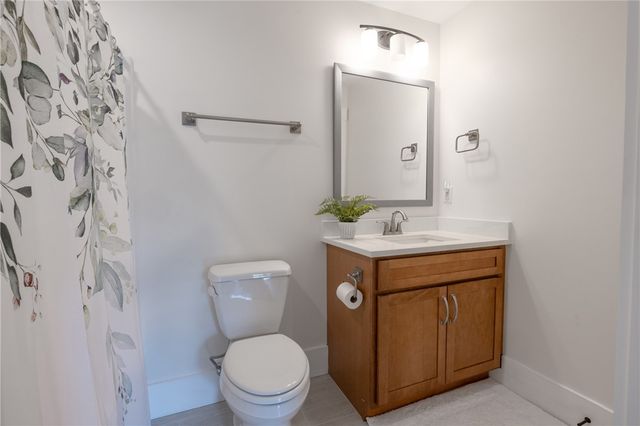 113 South Oak Pointe Drive, Seneca, SC 29672