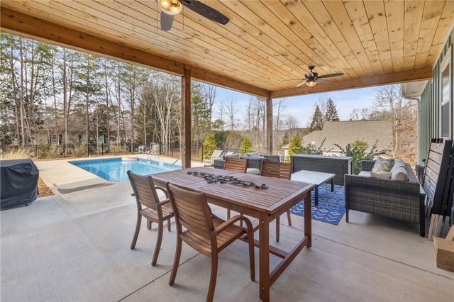 113 South Oak Pointe Drive, Seneca, SC 29672