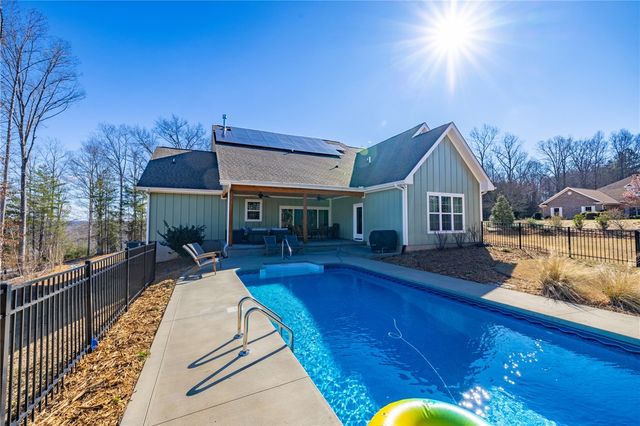 113 South Oak Pointe Drive, Seneca, SC 29672