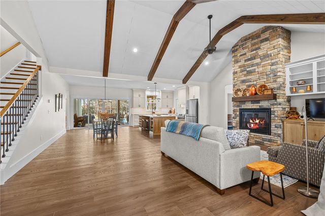 113 South Oak Pointe Drive, Seneca, SC 29672