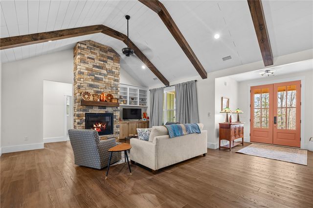 113 South Oak Pointe Drive, Seneca, SC 29672