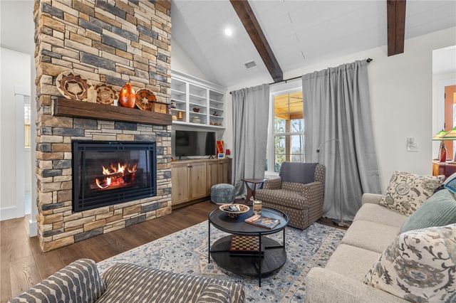 113 South Oak Pointe Drive, Seneca, SC 29672