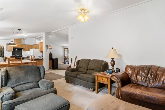16928 Covina Road, Bend, OR 97707