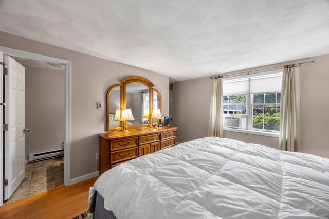 31 Highview Dr 31, Sandwich, MA 02563