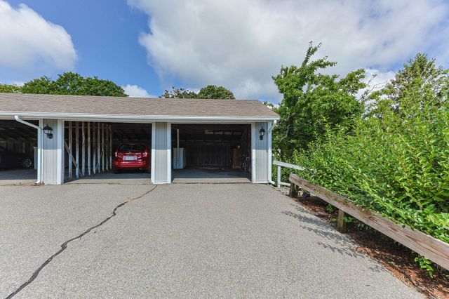 31 Highview Dr 31, Sandwich, MA 02563
