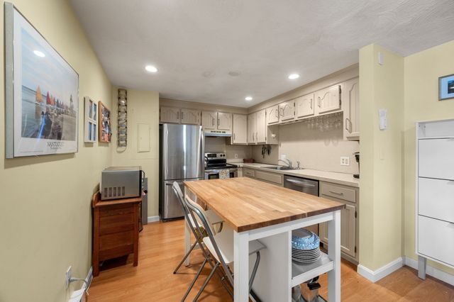 31 Highview Dr 31, Sandwich, MA 02563